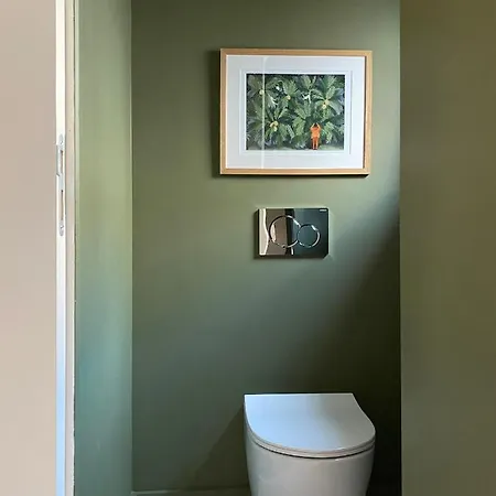 Apartment Welcoming, Lovely, Calm & Centrally Located Flat *