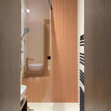 Apartment Welcoming, Lovely, Calm & Centrally Located Flat *