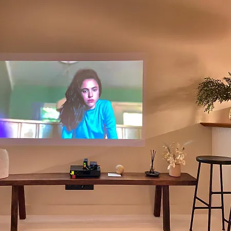 Welcoming, Lovely, Calm & Centrally Located Flat *