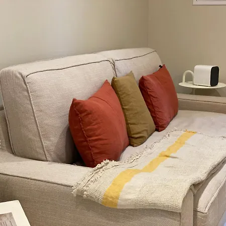 Welcoming, Lovely, Calm & Centrally Located Flat *