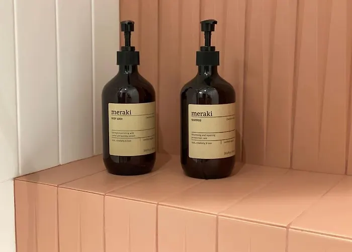 Welcoming, Lovely, Calm & Centrally Located Flat * ディジョン