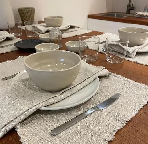 Апартаменты Welcoming, Lovely, Calm & Centrally Located Flat Дижон