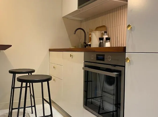 アパート Welcoming, Lovely, Calm & Centrally Located Flat