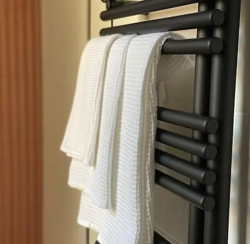 Welcoming, Lovely, Calm & Centrally Located Flat